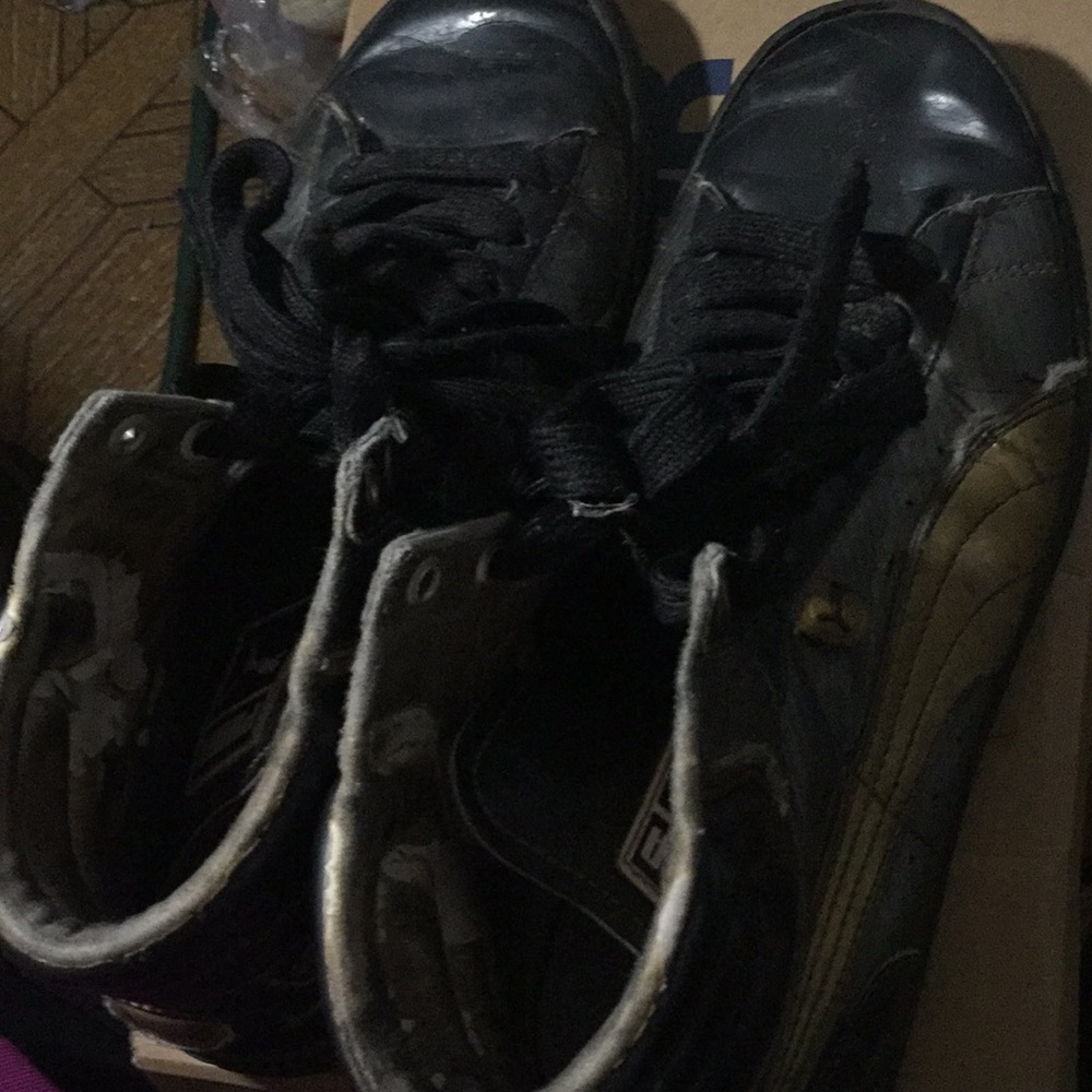 High top Puma shoes